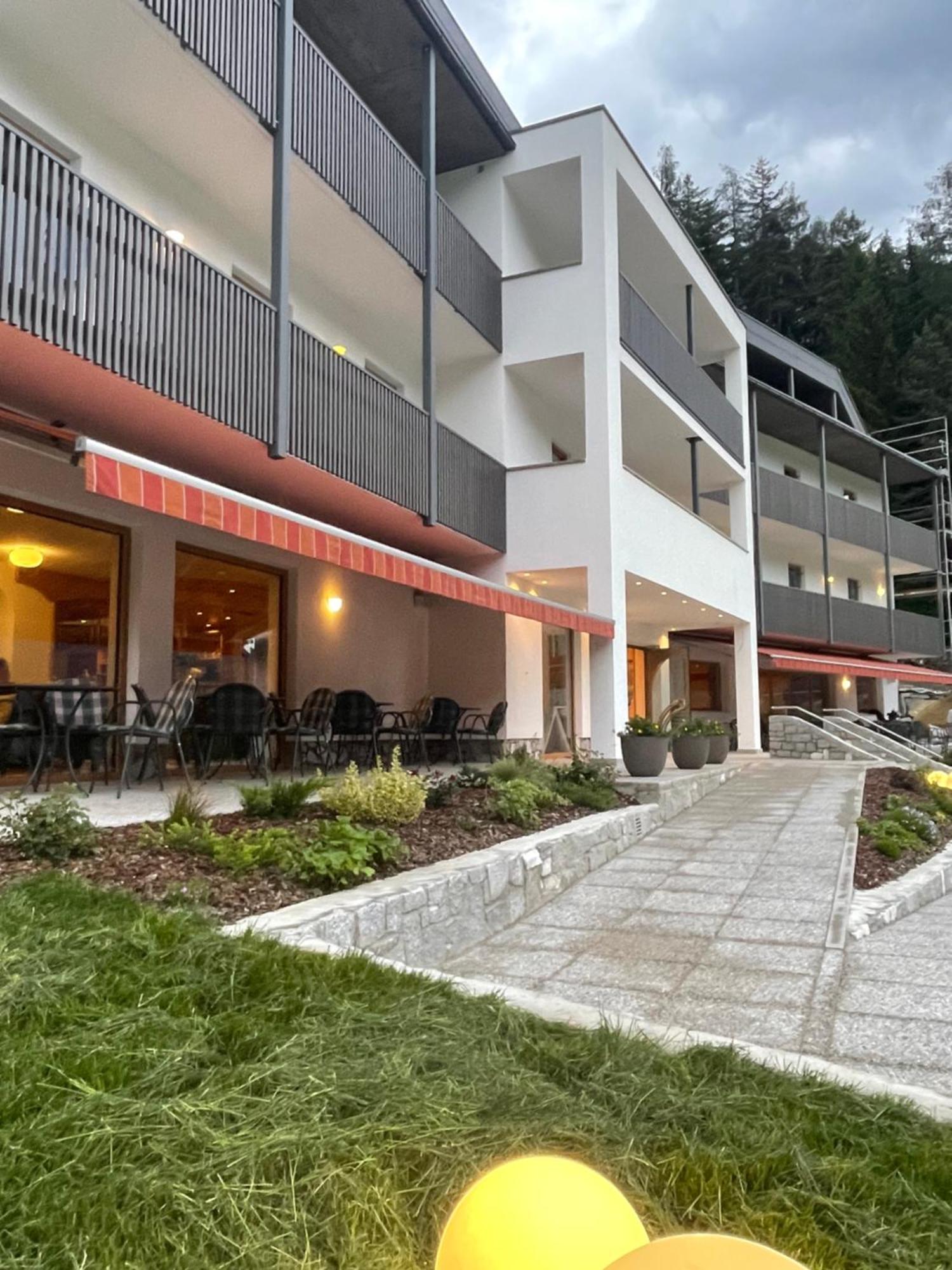 Hotel Larch Campo di Trens Dış mekan fotoğraf