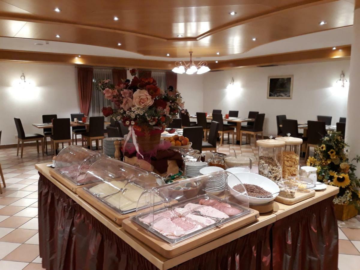 Hotel Larch Campo di Trens Dış mekan fotoğraf
